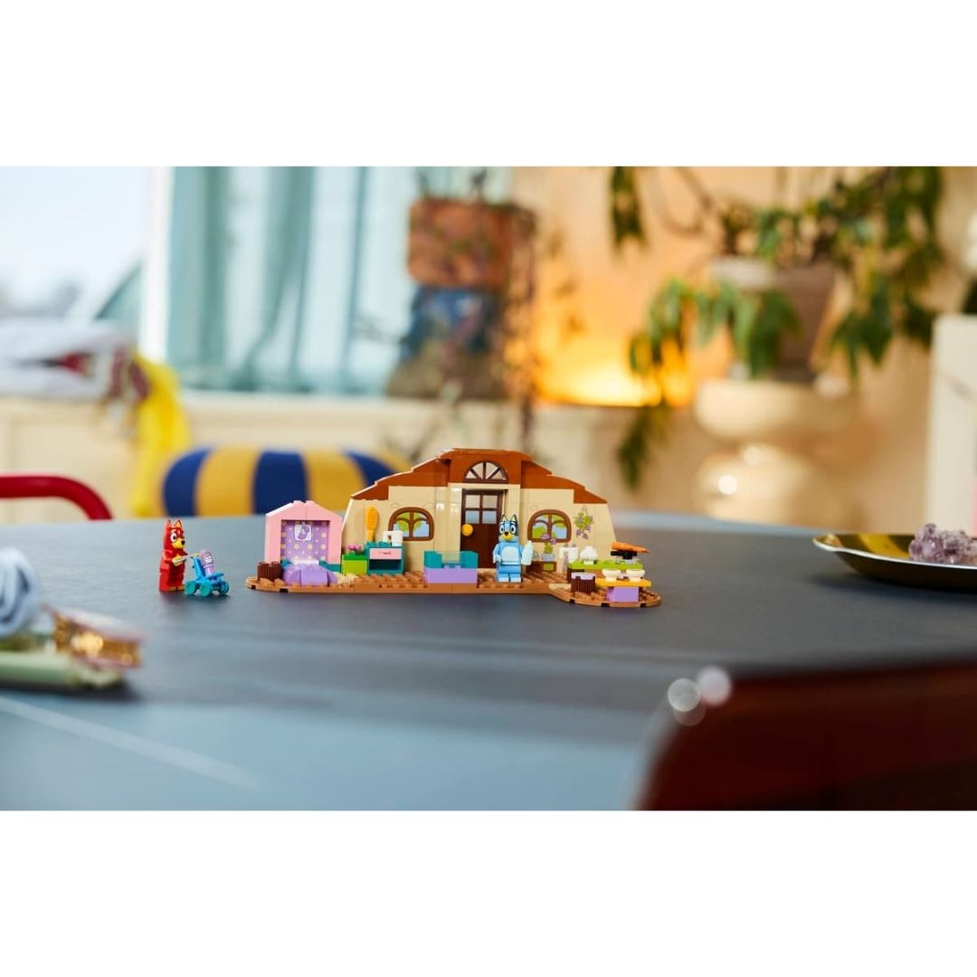 Lego 11221 Bluey School with Rusty and Bluey