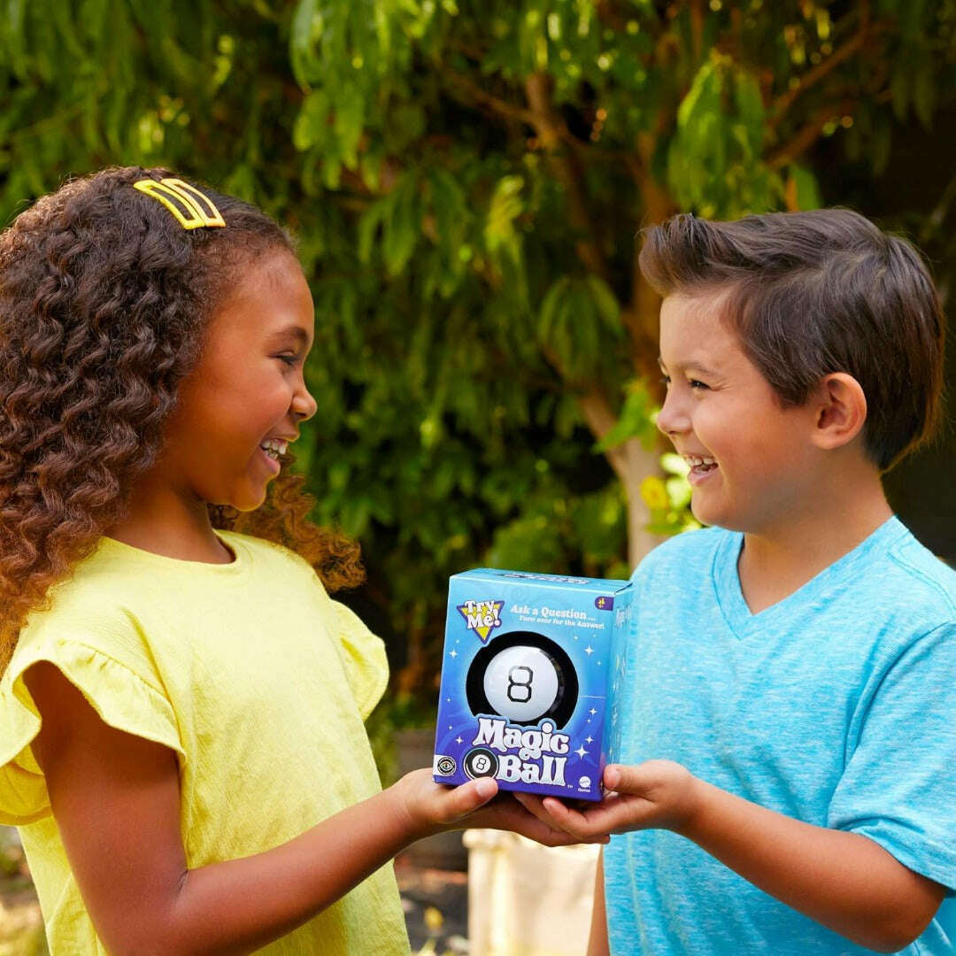 Toys N Tuck:Magic 8 Ball,Magic 8 Ball