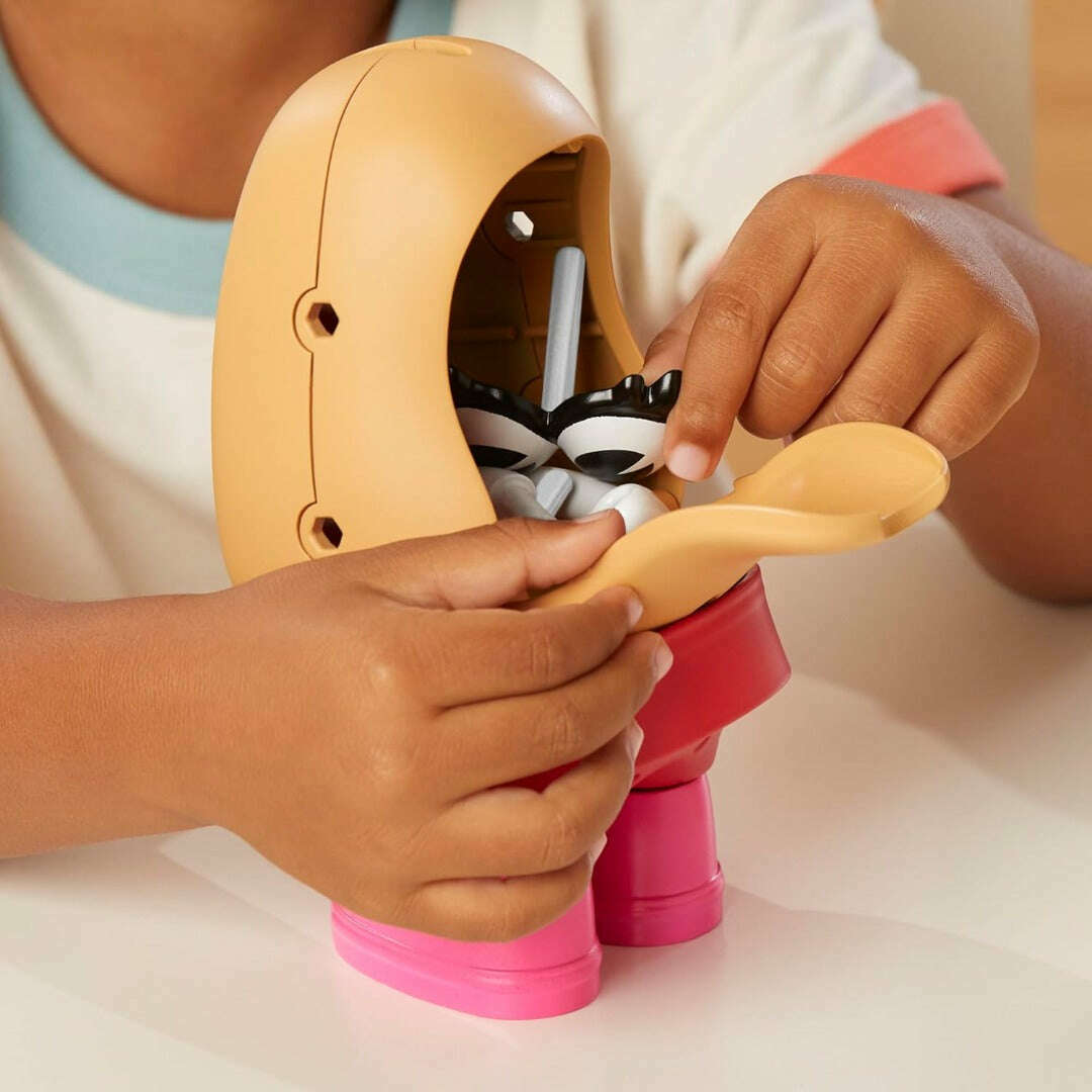 Toys N Tuck:Mrs Potato Head,Mr. Potato Head