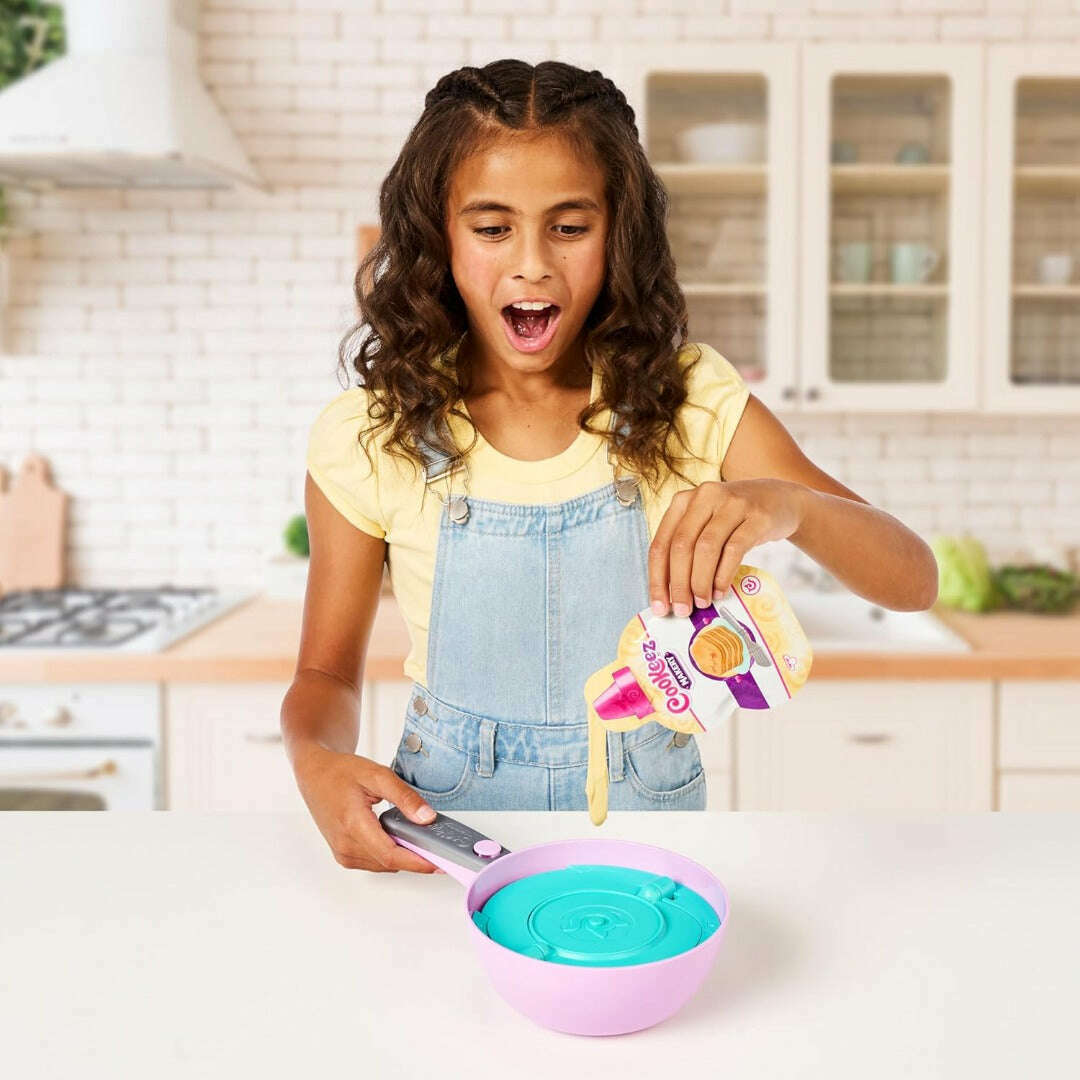 Toys N Tuck:Cookeez Makery Pancake Treatz,Cookeez Makery