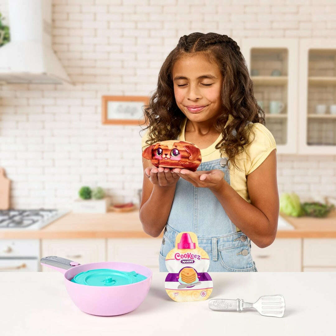 Toys N Tuck:Cookeez Makery Pancake Treatz,Cookeez Makery