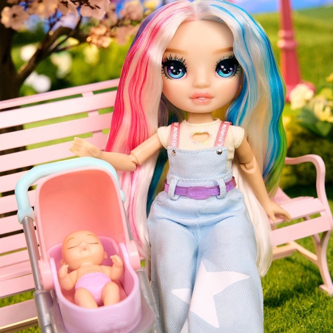 Rainbow High Junior High Bestie Babysitters Amaya Raine