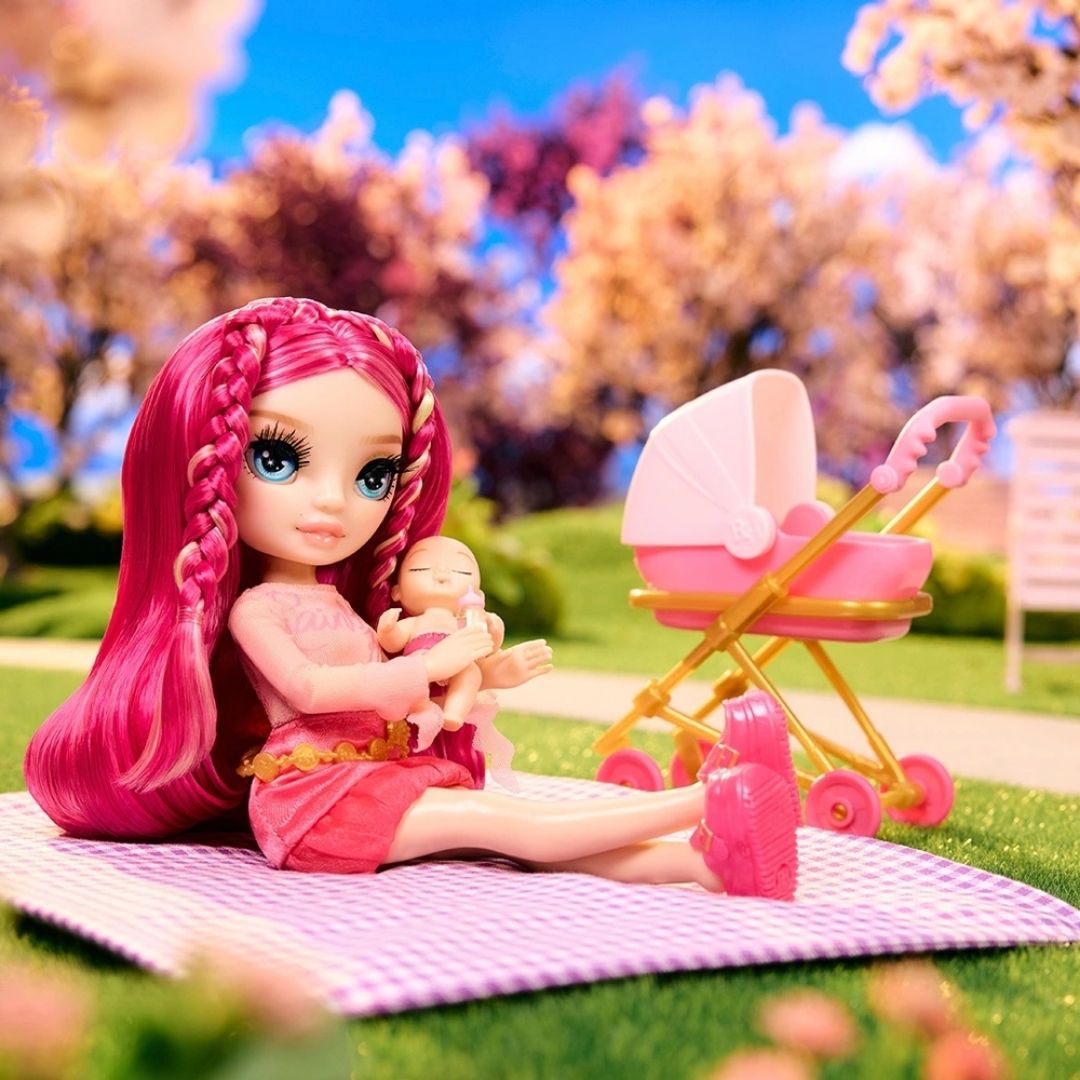 Rainbow High Junior High Bestie Babysitters Stella Monroe