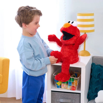 Sesame Street Tickle Me Elmo Giggle Max