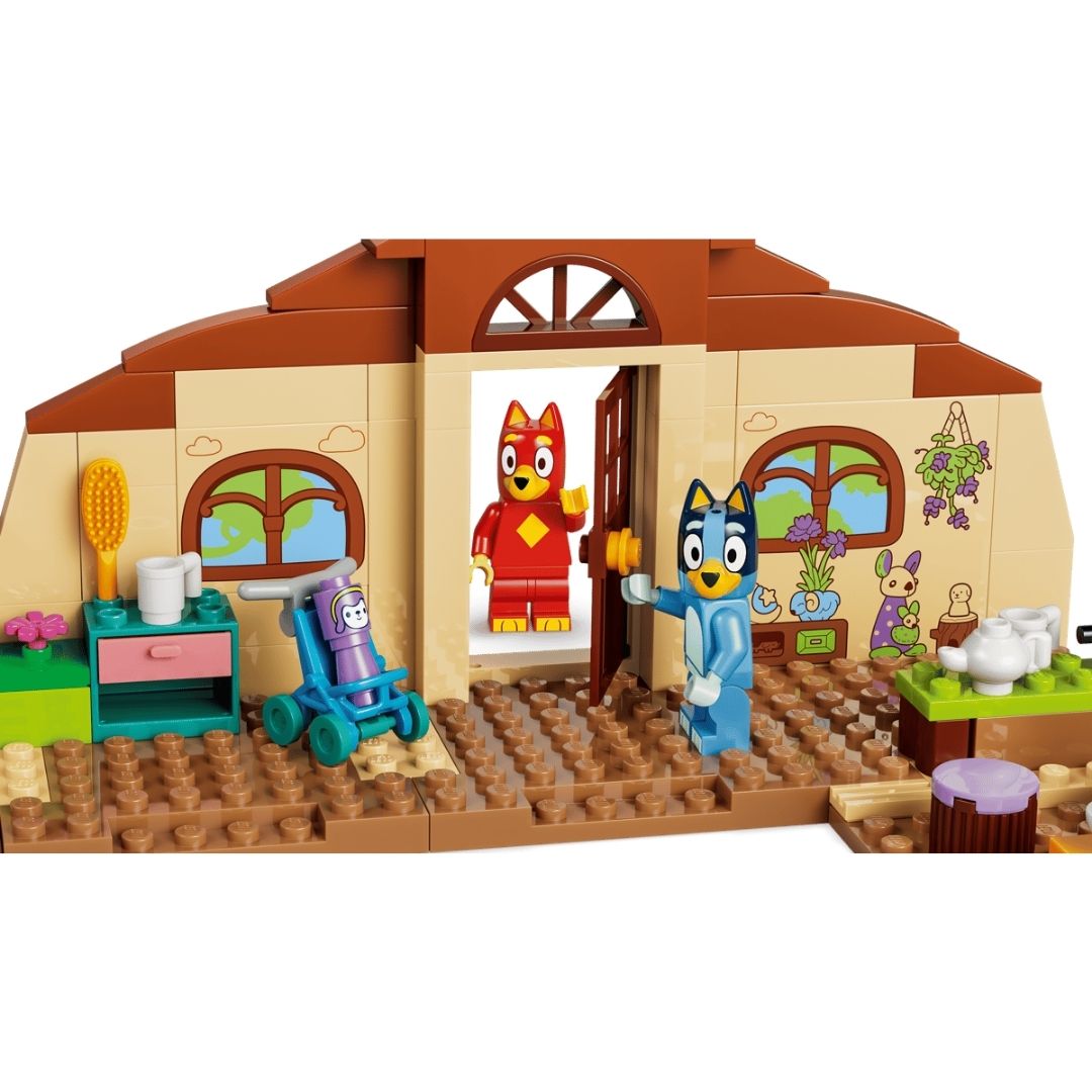 Lego 11221 Bluey School with Rusty and Bluey