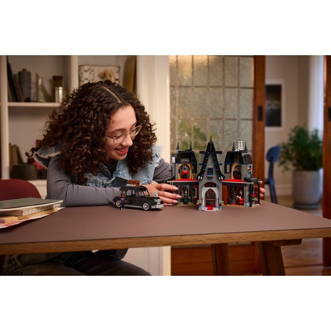Lego 76788 Wednesday Nevermore Academy