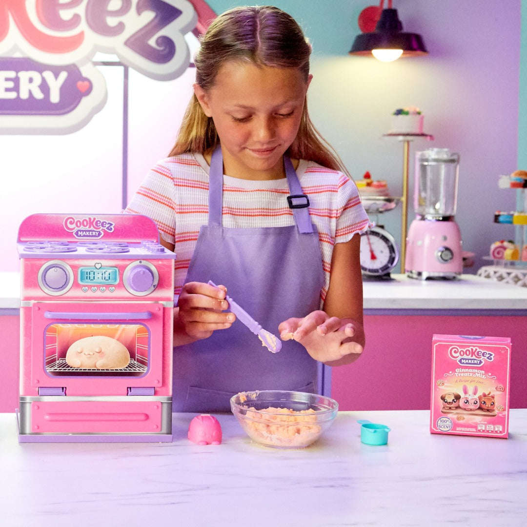 Toys N Tuck:Cookeez Makery Oven Playset - Cinnamon Treatz,Cookeez Makery