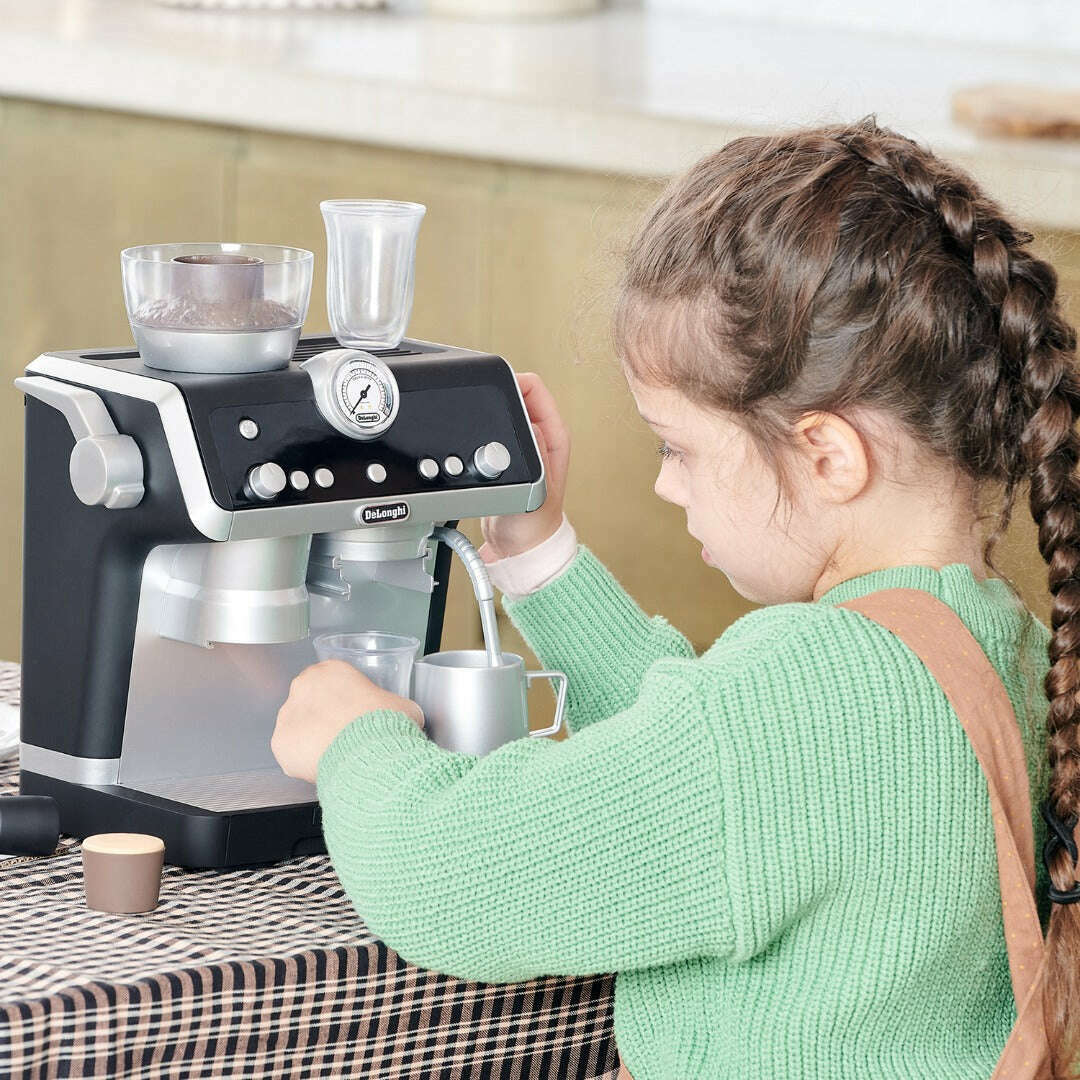 Toys N Tuck:Casdon DeLonghi Barista Coffee Machine,Casdon