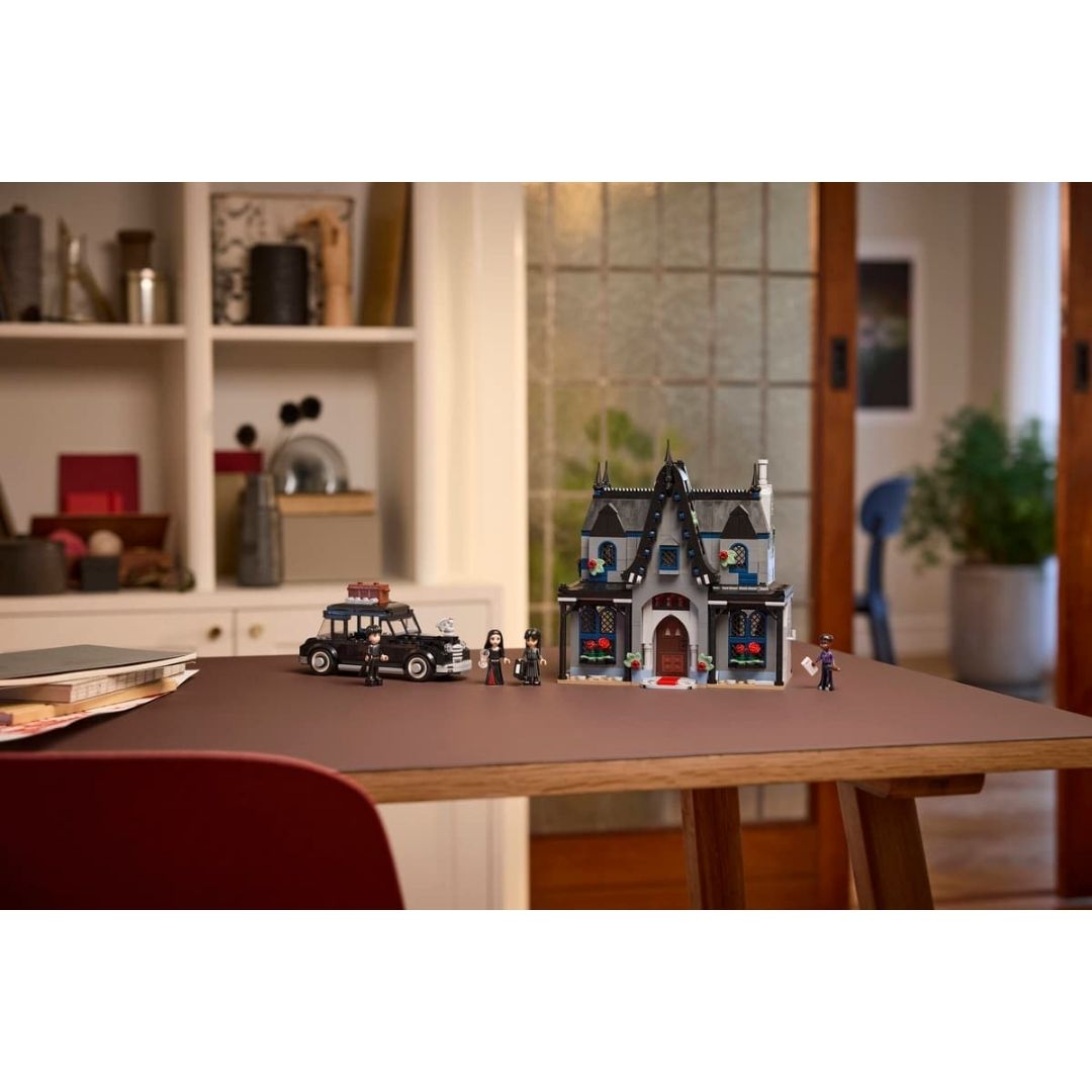 Lego 76788 Wednesday Nevermore Academy