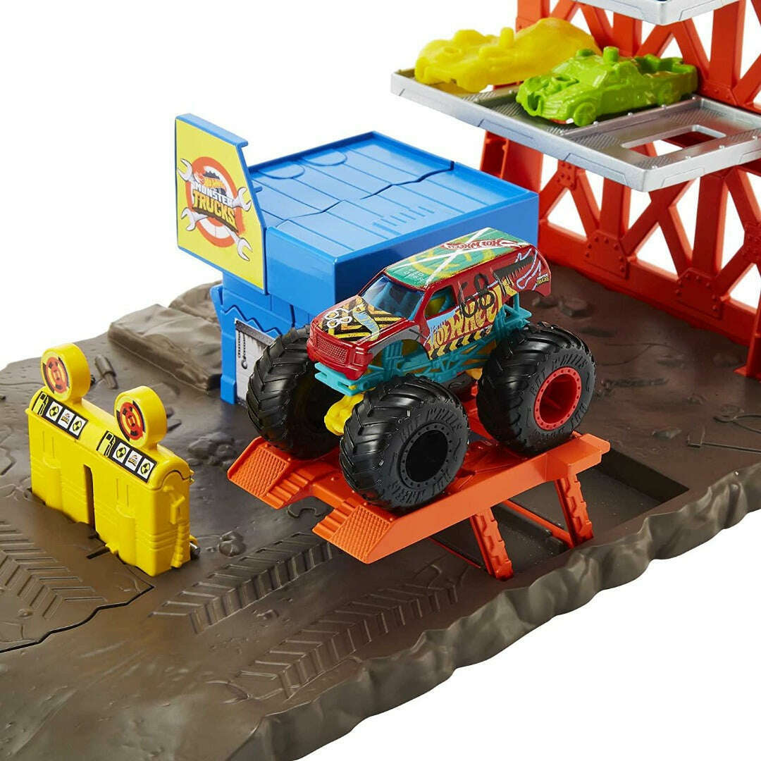 Toys N Tuck:Hot Wheels Monster Trucks Demo Derby Blast Station,Hot Wheels