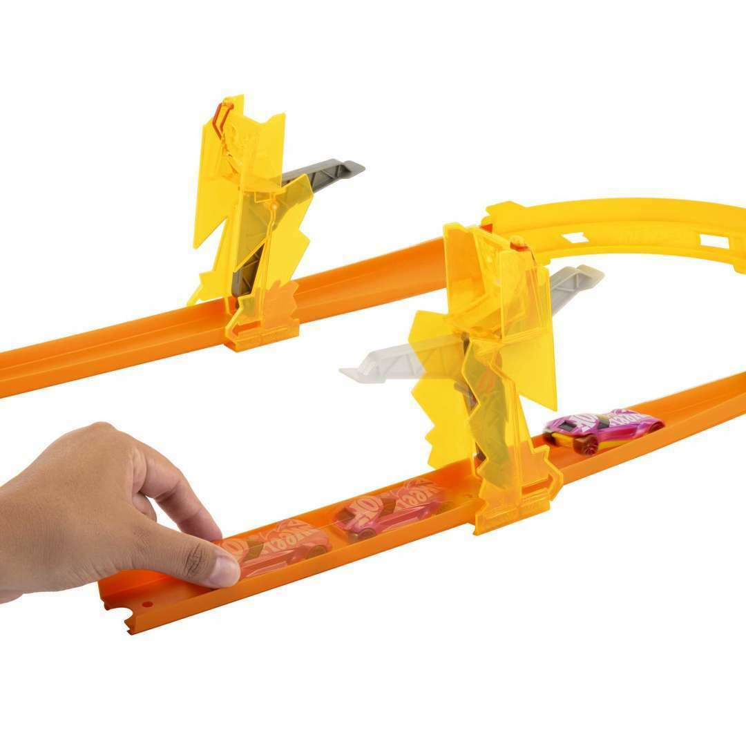 Toys N Tuck:Hot Wheels Track Builder Lightning Boost Pack,Hot Wheels