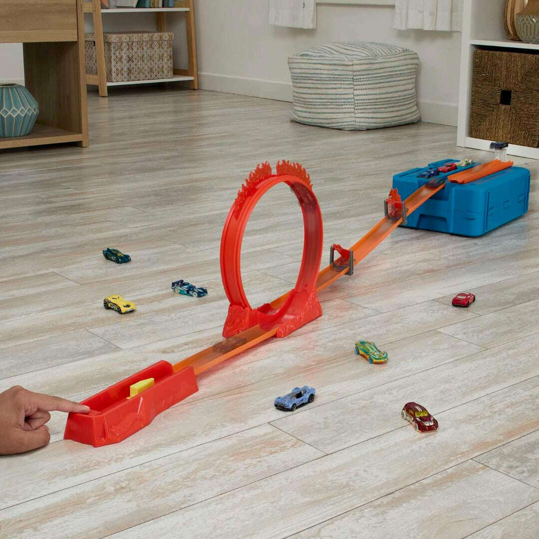 Toys N Tuck:Hot Wheels Track Builder Flame Stunt Pack,Hot Wheels