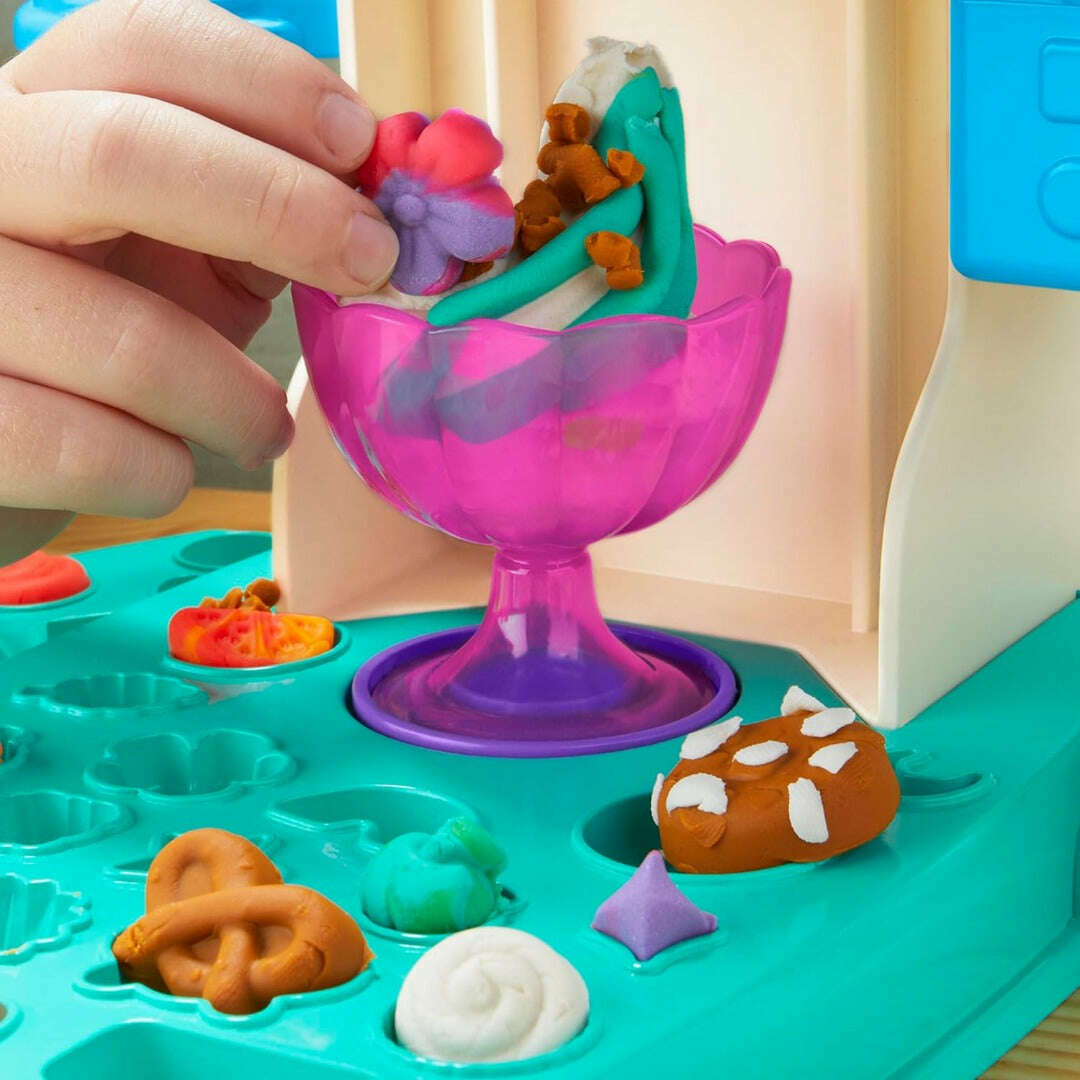 Toys N Tuck:Play-Doh Rainbow Swirl Ice Cream Playset,Play-Doh