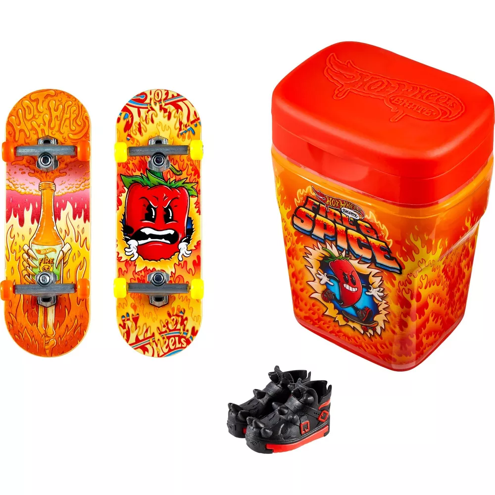 Toys N Tuck:Hot Wheels Skate Fire & Spice,Hot Wheels