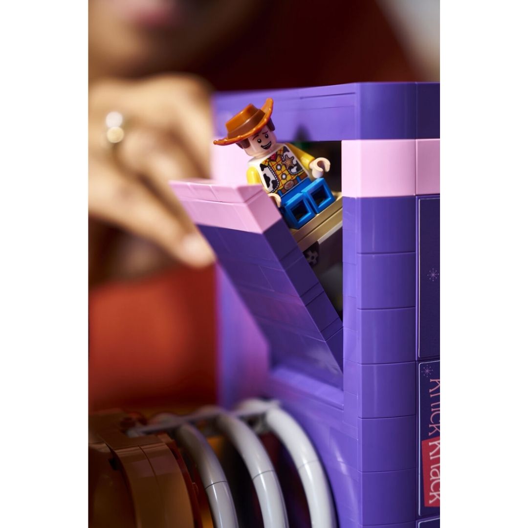 Lego 43304 Disney Toy Story Slinky Dog Bookends