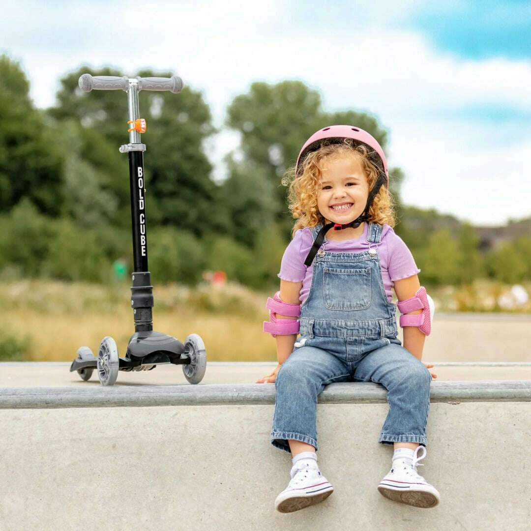 Toys N Tuck:Boldcube Teeny 3 Wheel Folding Scooter - Rocket,Boldcube