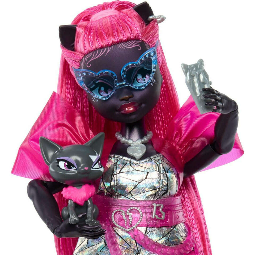 Toys N Tuck:Monster High Catty Noir With Amulette,Monster High