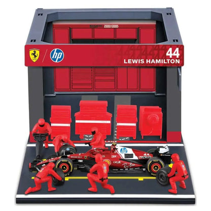 Bburago 1:43 Ferrari SF-25 Hamilton Pit Pass Diorama