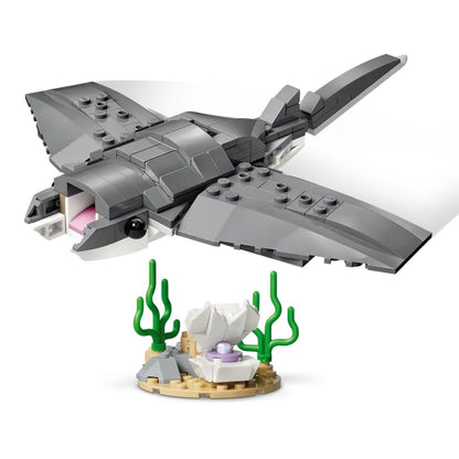 Lego 31381 Creator Fierce Shark with a Treasure Chest