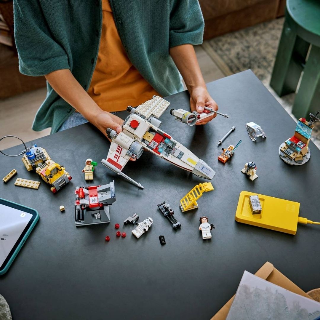 Lego 75423 Star Wars SMART Play Luke's Red Five X-Wing