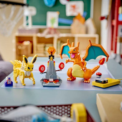 Lego 72167 Pokemon SMART Play Charizard vs. Jolteon Ultimate Battle