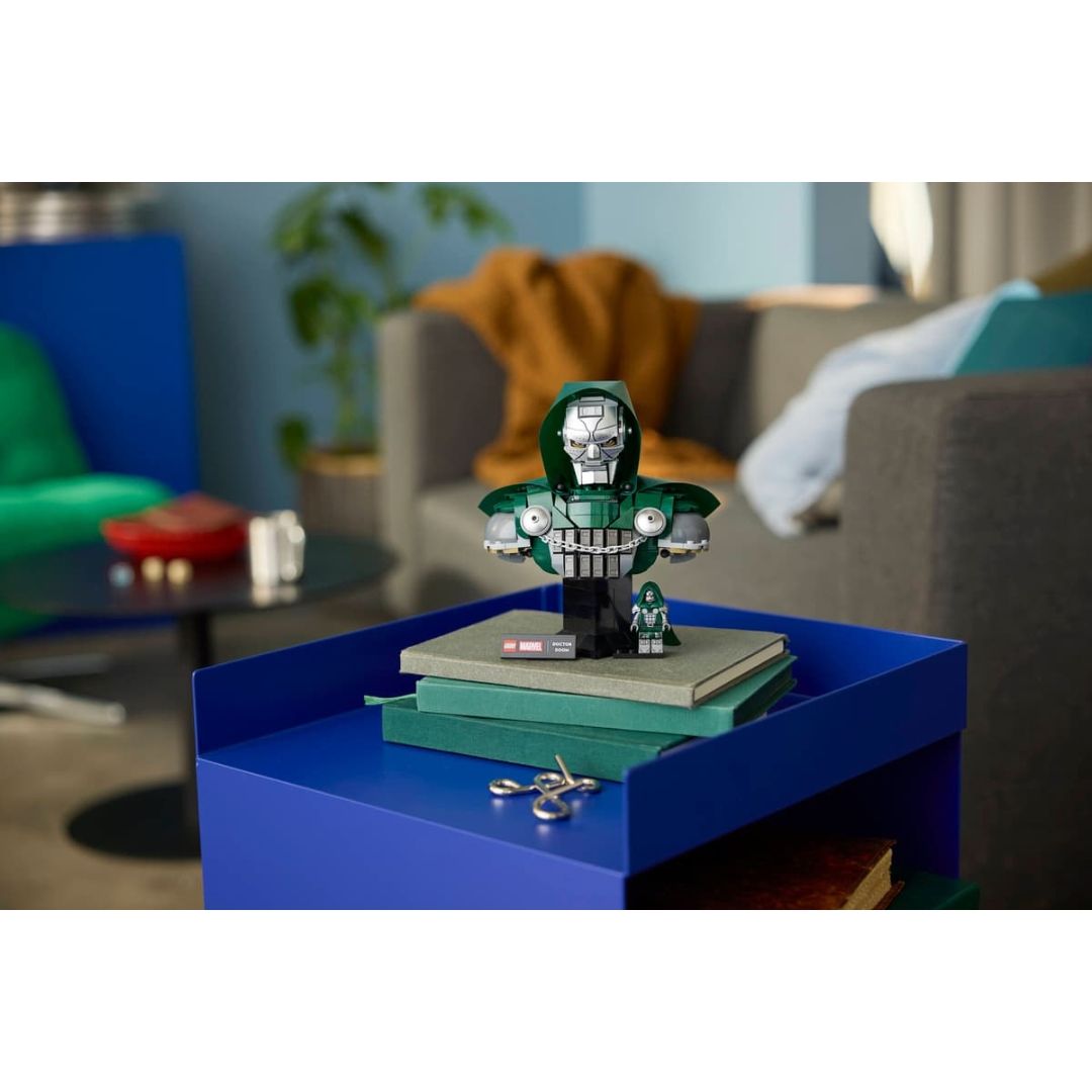 Lego 76345 Marvel Doctor Doom Bust