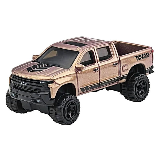 Hot Wheels Silver Series Performance Trucks 2019 Chevrolet Silverado Trail Boss LT